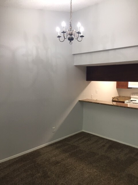 Foto del edificio - 7114 N Holiday