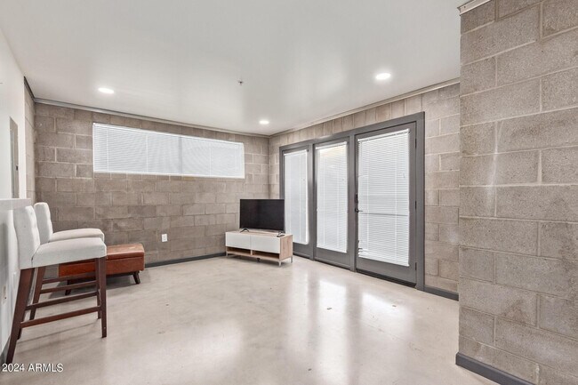 Foto del edificio - 129 N 11th Ave