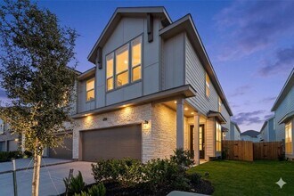 Building Photo - 2206 Via Isa Ln