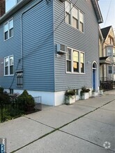 Building Photo - 415-417-417 Hamilton St