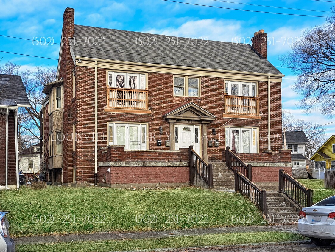 Primary Photo - 126 N Longworth Ave