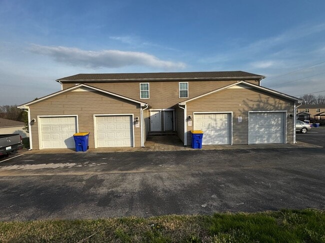 Building Photo - 115 Corvette View Ct