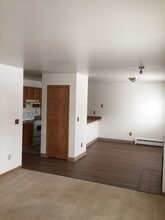 Building Photo - 1931 Marthas Vineyard Cir
