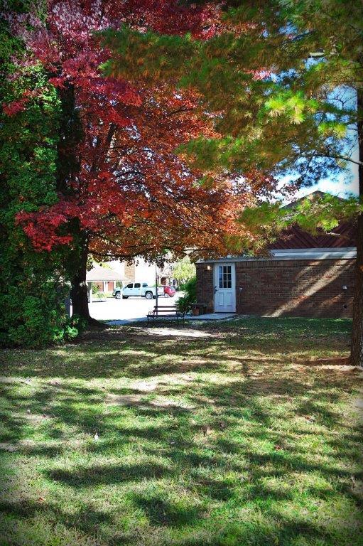 Building Photo - Fox Acres Apartments