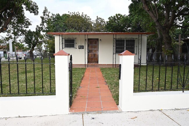 Foto del edificio - 705 E 19th St