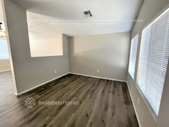 Foto del edificio - 1551 E Betsy Ln