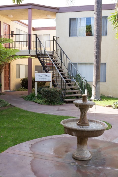 Foto del edificio - Shorehaven Townhomes