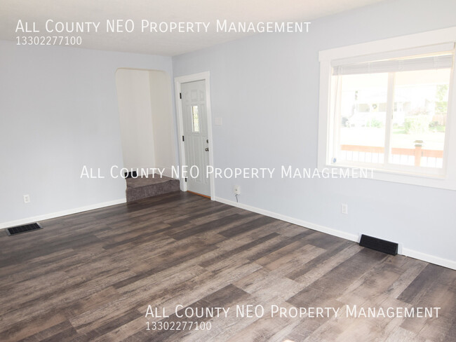 Building Photo - 847 Sackett Ave
