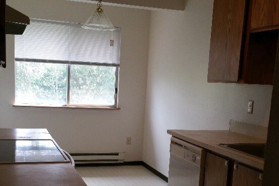 Kitchen - 4809 122nd St SW