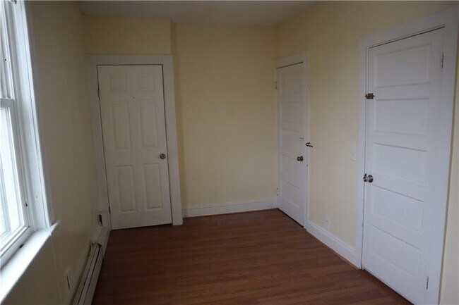 Building Photo - 249 Webster Ave