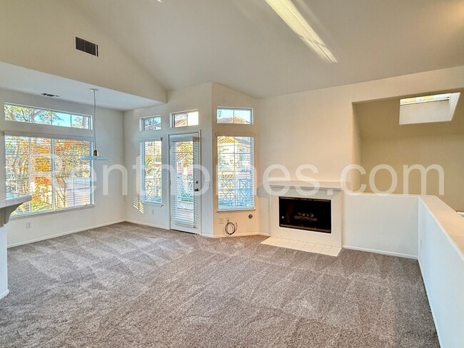 Building Photo - 12640 Springbrook Dr