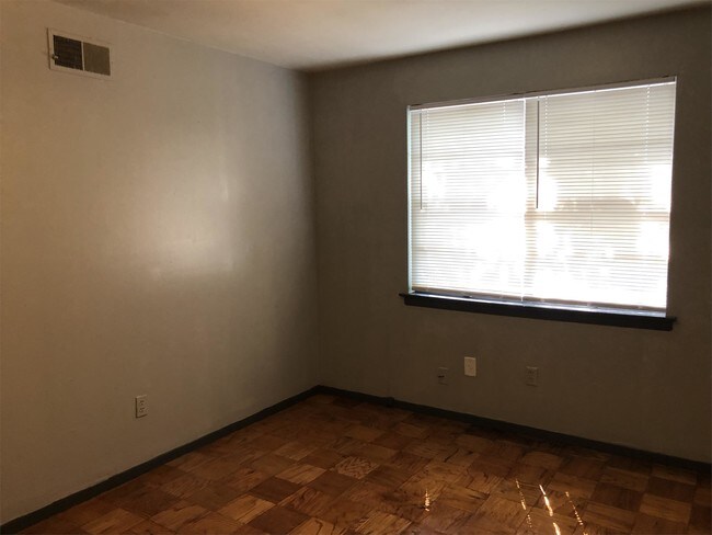 Foto del edificio - 3190 Coleman Ave