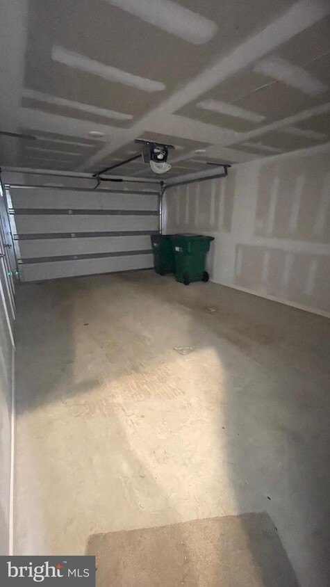 Foto principal - 2030 Northbank Pl