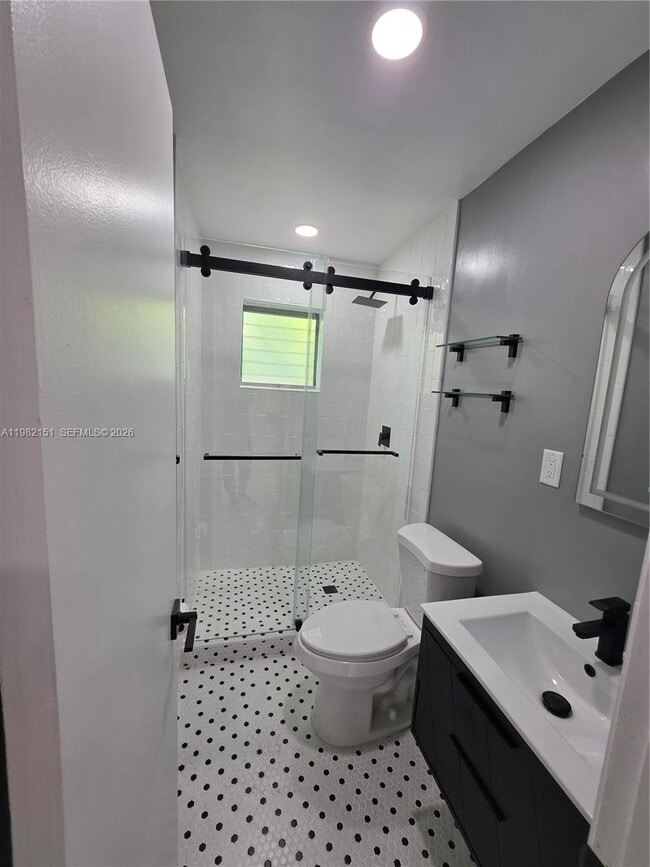 Building Photo - 411 SE 3rd Ave