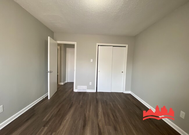 Foto del edificio - 5668 Winter Tree Dr