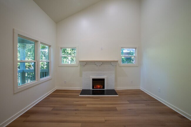 Foto del edificio - 1342 Carter Rd