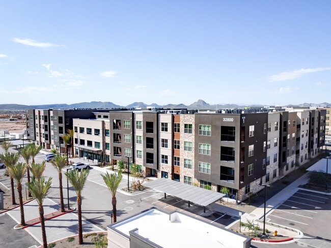 Building Photo - Refinery at Pointe17