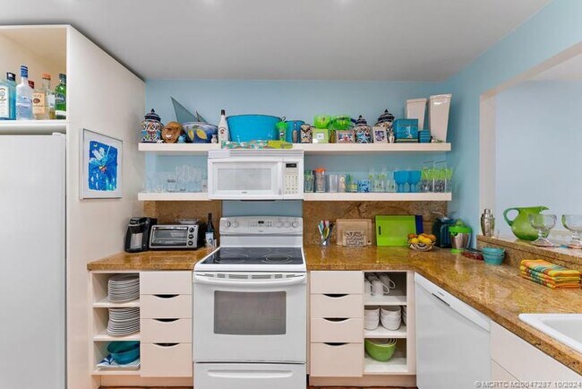 Foto del edificio - 3901 SE St Lucie Blvd