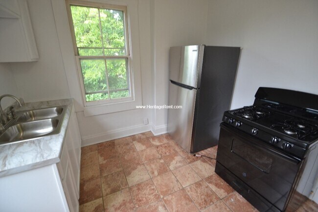 Foto del edificio - 3707 Glenway Ave