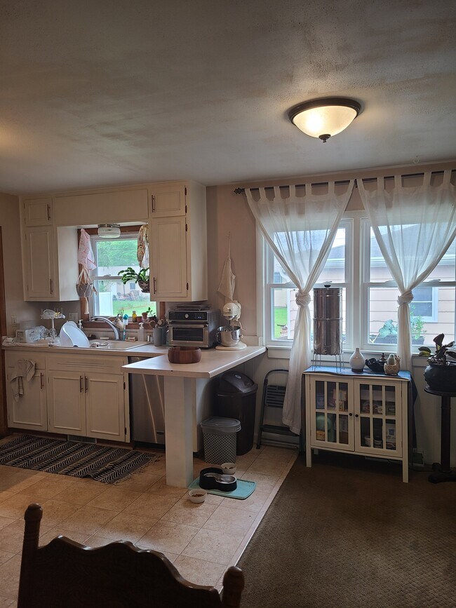 Foto del edificio - 1823 Liberty Ln