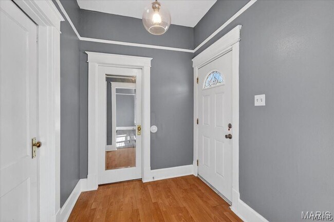 Foto del edificio - 221 Lebanon Ave