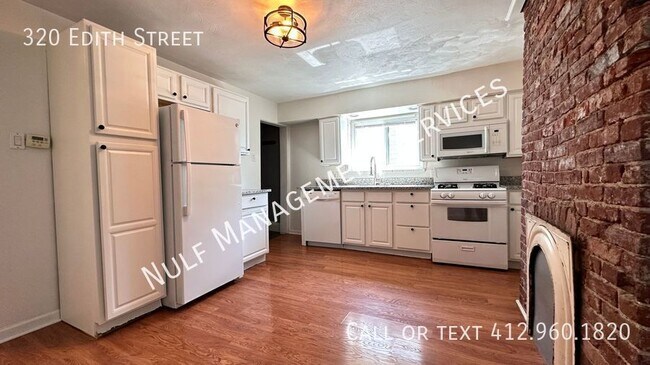 Photo - 320 Edith St House