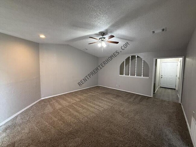 Foto del edificio - 1237 N Ironwood Pl