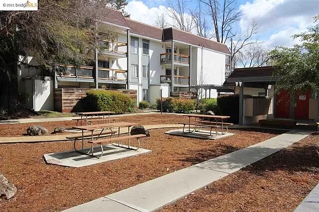 Building Photo - 4081 Clayton Rd