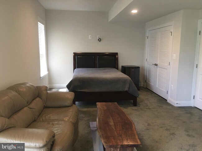 Building Photo - 7821 Crystal Brook Way