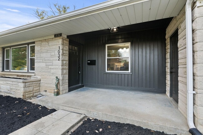 Foto del edificio - 1032 Algonquin Trail