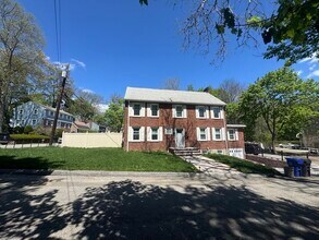 Building Photo - 82 Arlmont St