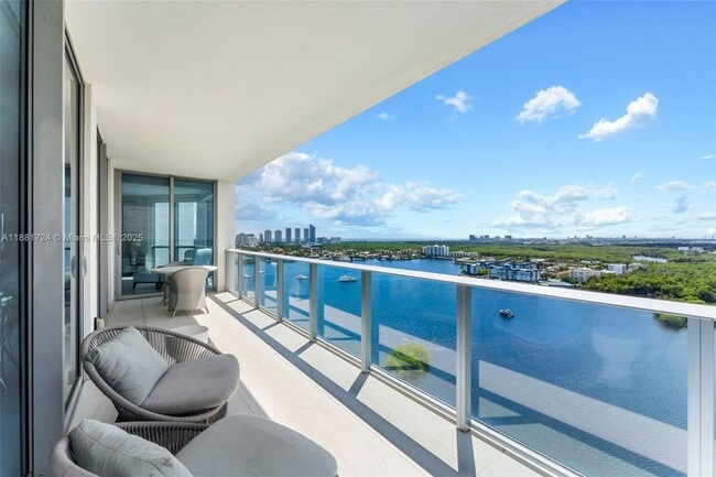 Building Photo - 17111 Biscayne Blvd