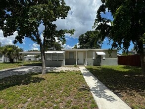 Building Photo - 1681 NE 51st Ct