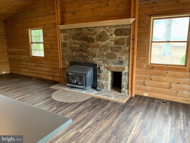 Foto del edificio - 7 Glade Dr