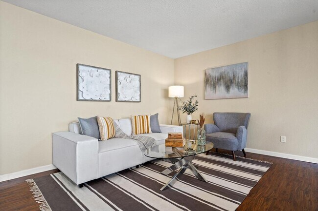 family Room - 822 S San Tomas Aquino Rd