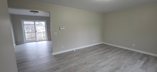 Building Photo - 10 Susquehanna Dr