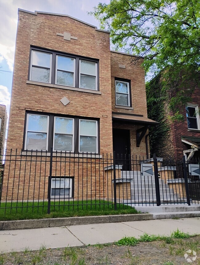 Building Photo - 7256 S Cornell Ave