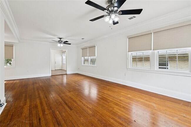 Foto del edificio - 6316 Canal Blvd