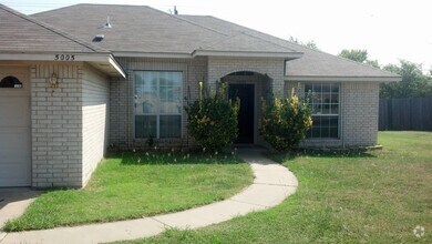 Building Photo - 5005 Shawn Dr