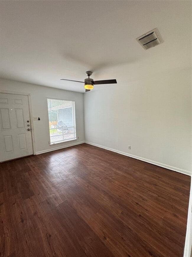 Building Photo - 3007 Matador Dr