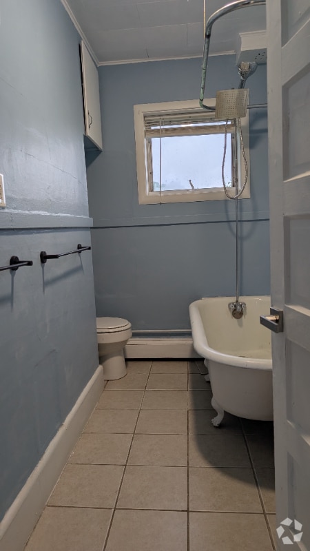 Building Photo - 472 Burgess St