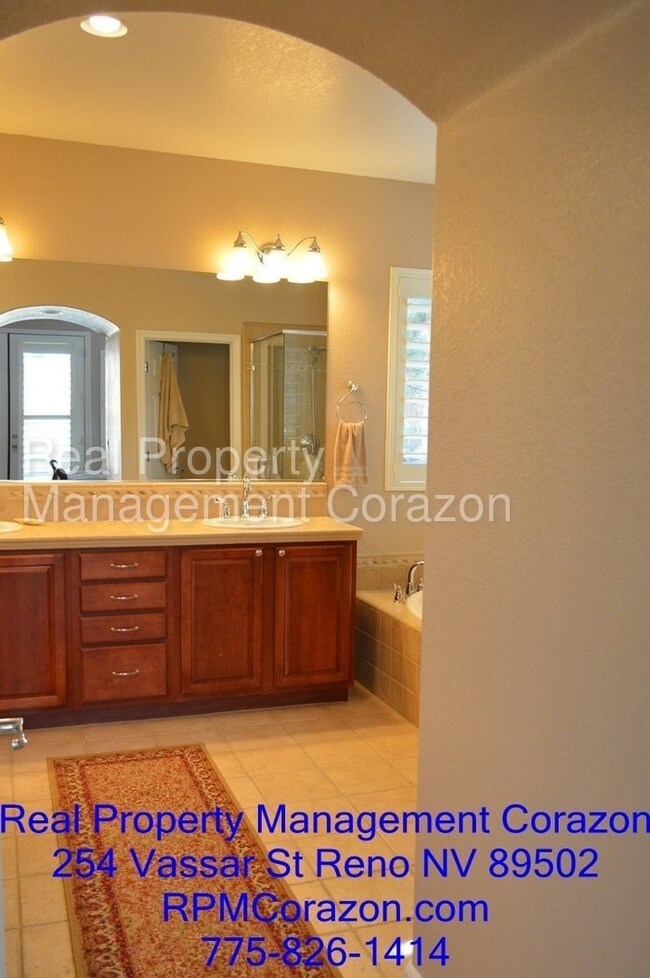 Building Photo - Live in this Spectacular Somersett Home