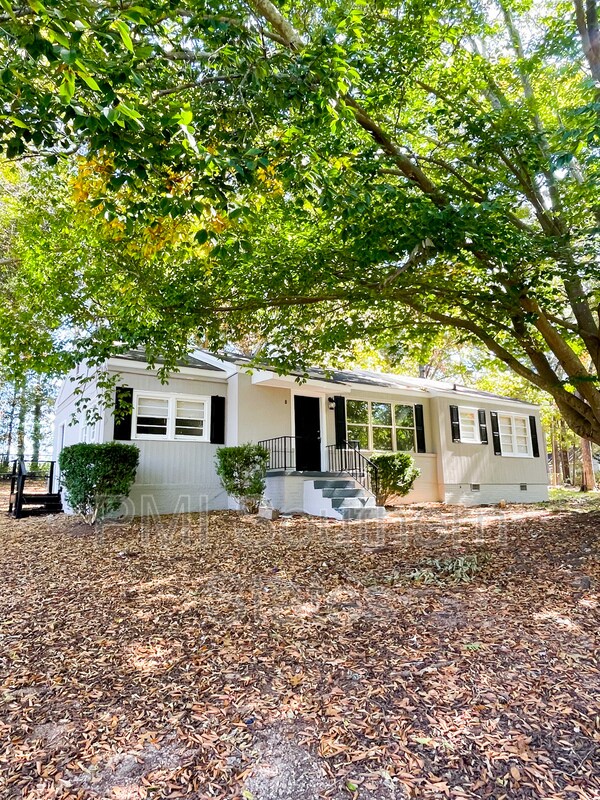 8 Prince Ave, Greenville, SC 29605 House Rental in Greenville, SC