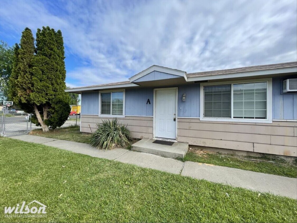 1713 S 11th Ave Unit A, Yakima, WA 98902 Room for Rent in Yakima, WA