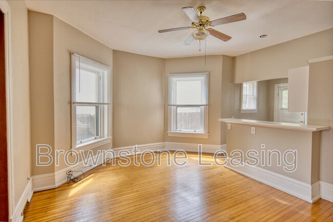 Building Photo - 1135 Corona St