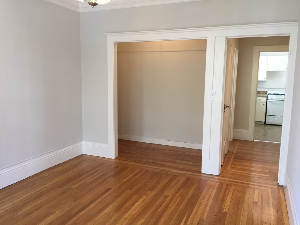 Foto principal - Studio with Hardwood Floors