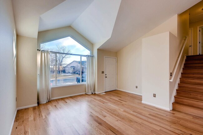 Building Photo - 345 S Lark Ave