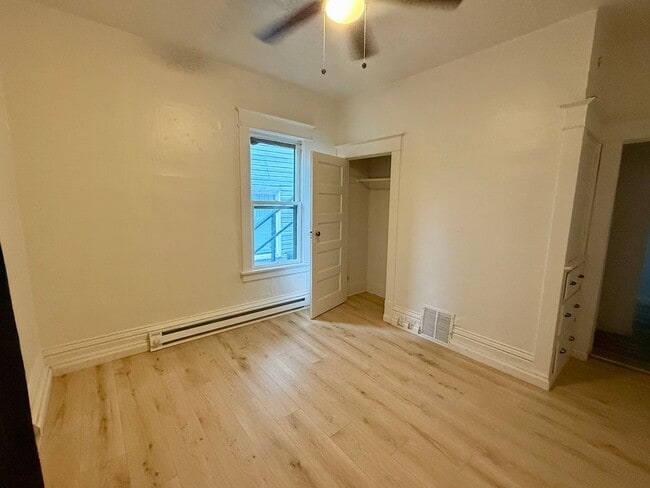 Building Photo - 5008 N Nelson St