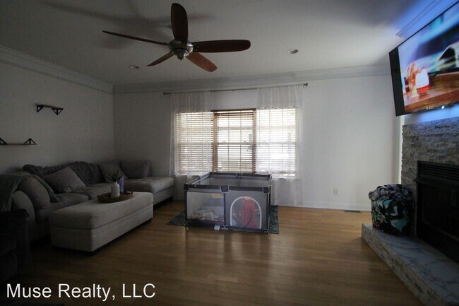 Building Photo - 4 br, 3.5 bath House - 4525 Chestwood Court