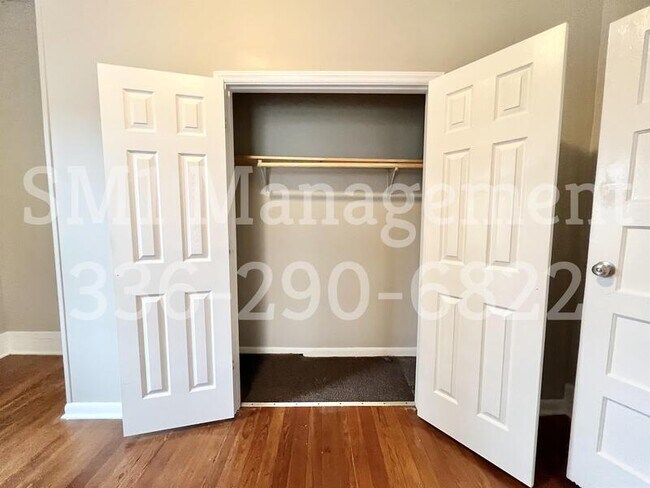 Building Photo - 115 Bruce St